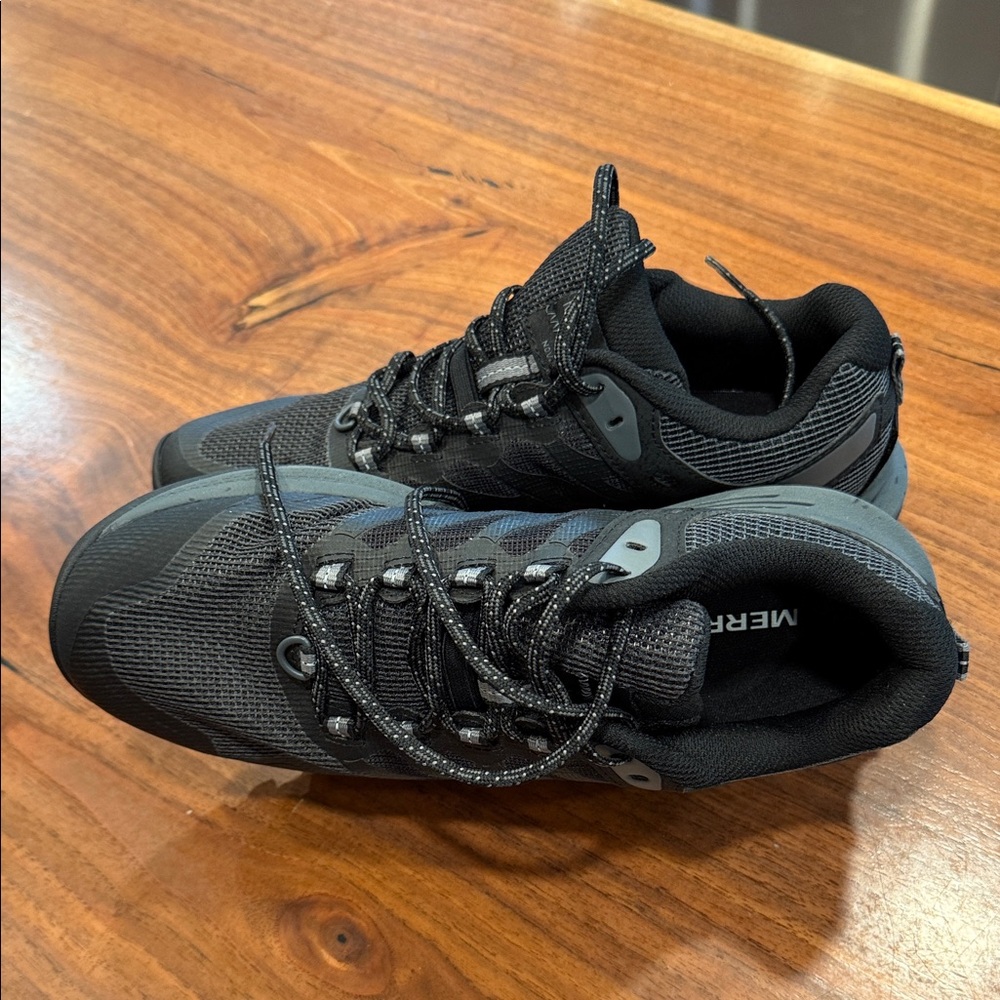 Merrell Men's Black and Gray Athletic Shoes